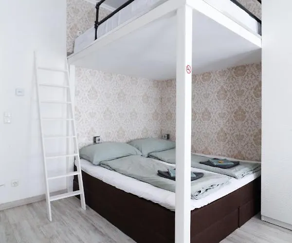 Cozynite Premium Favoriten Apartman *